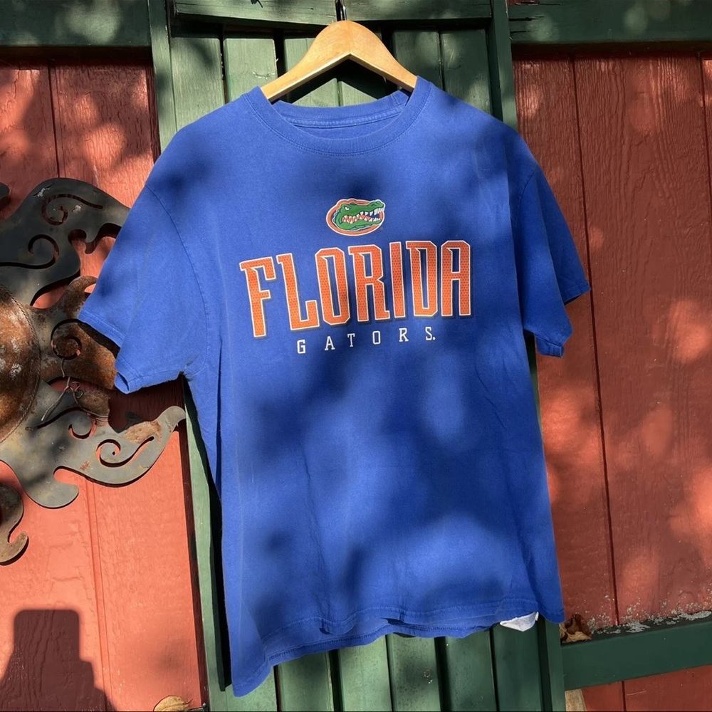 Florida Gators T Shirt NCAA Blue Size Large Russel Short Sleeve Shirt.